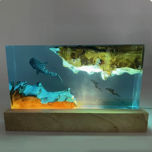 Divers and Whale 2 Resin Lamp
